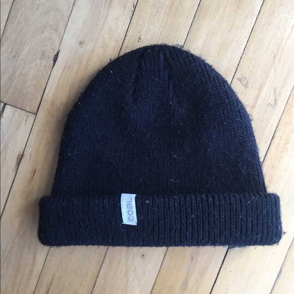 Coal Toque - Picture 1 of 2